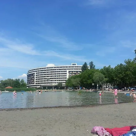 Azur Wellness Apartman *